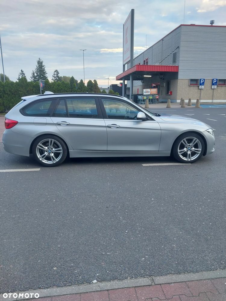 BMW Seria 3 320d Efficient Dynamics - 3