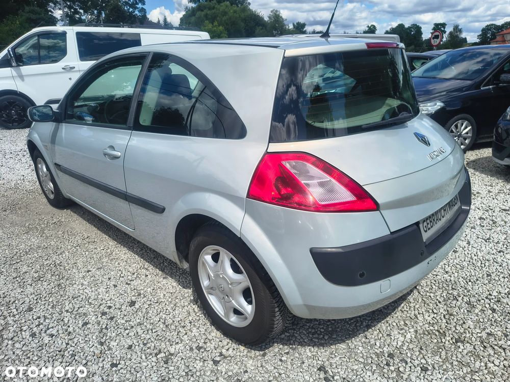 Renault Megane 1.6 Authentique - 8
