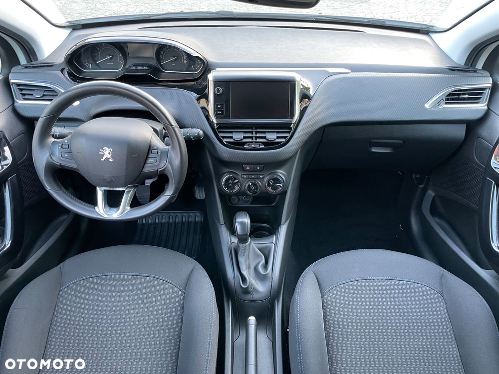 Peugeot 208 1.2 PureTech GPF Signature S&S - 7