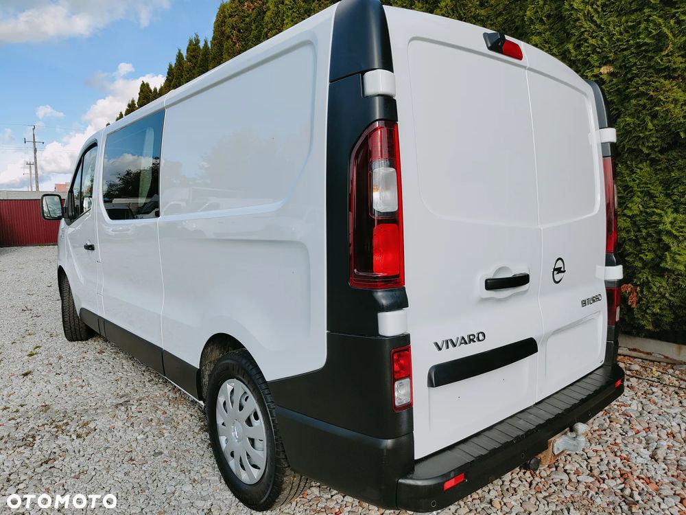 Opel Vivaro L2H1 brygadówka 6 osób - 10