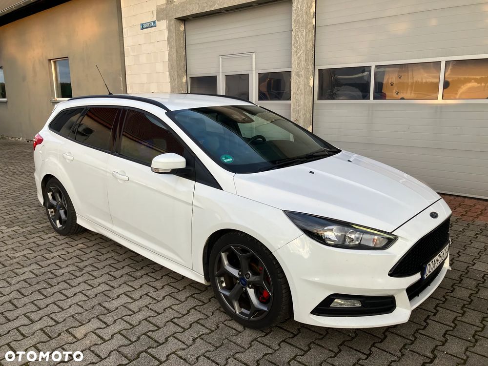 Ford Focus 2015 photo 4
