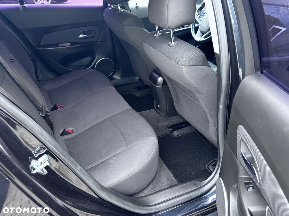 Chevrolet Cruze 1.6 LT - 11