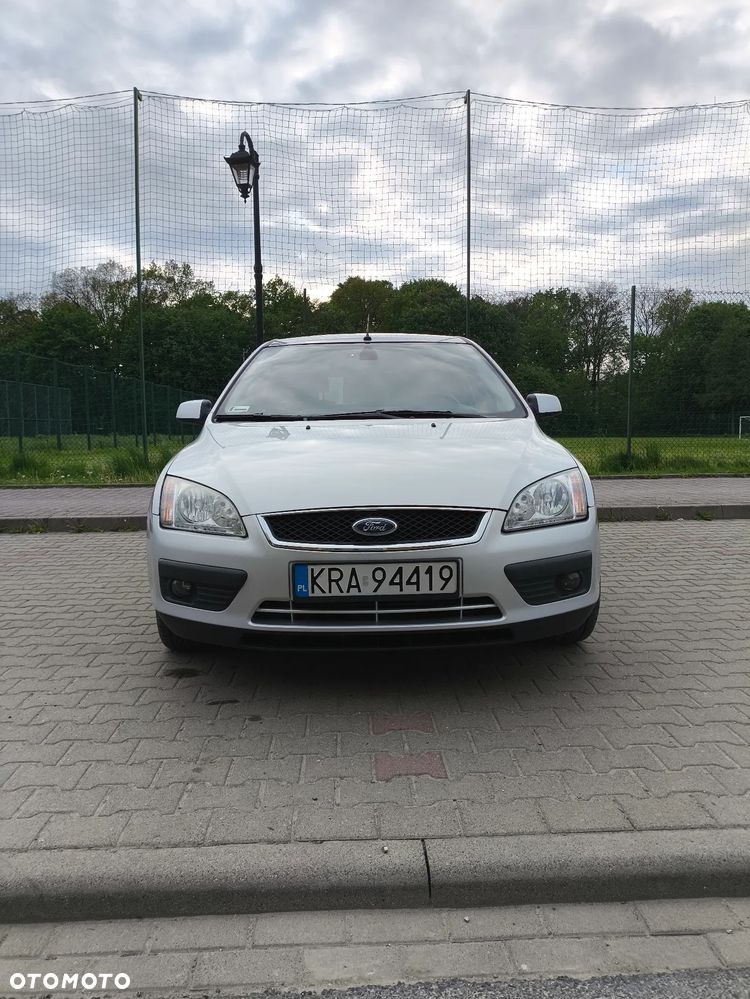 Ford Focus 2.0 TDCi DPF Ghia - 6