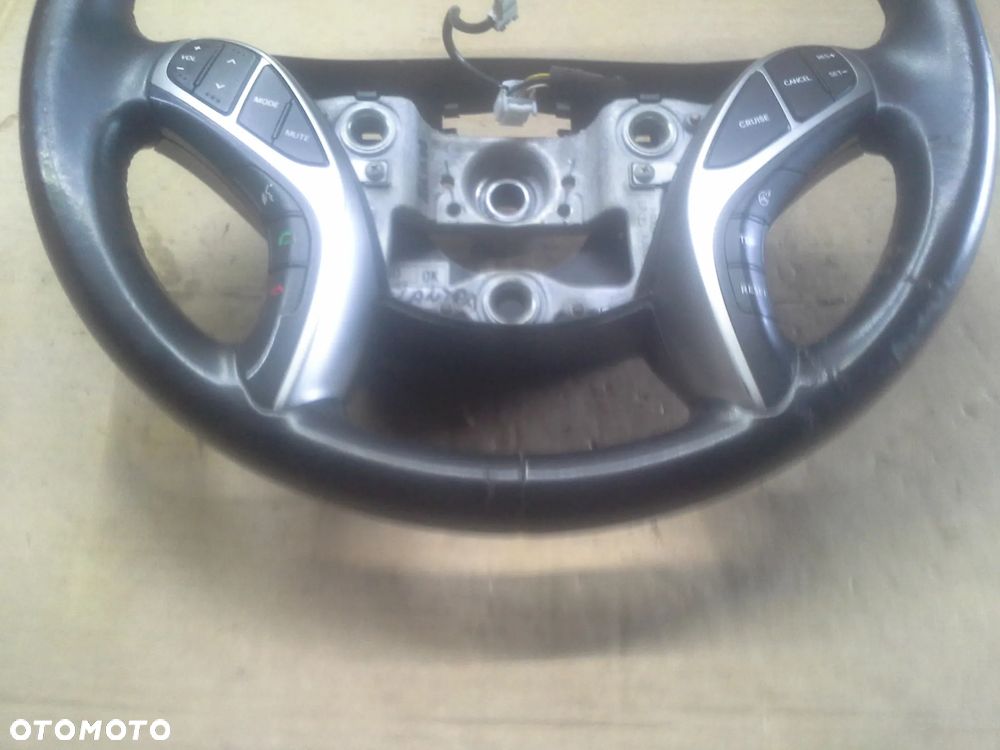 Hyundai Elantra GT wersja USA kierownica z multifunkcją - 10