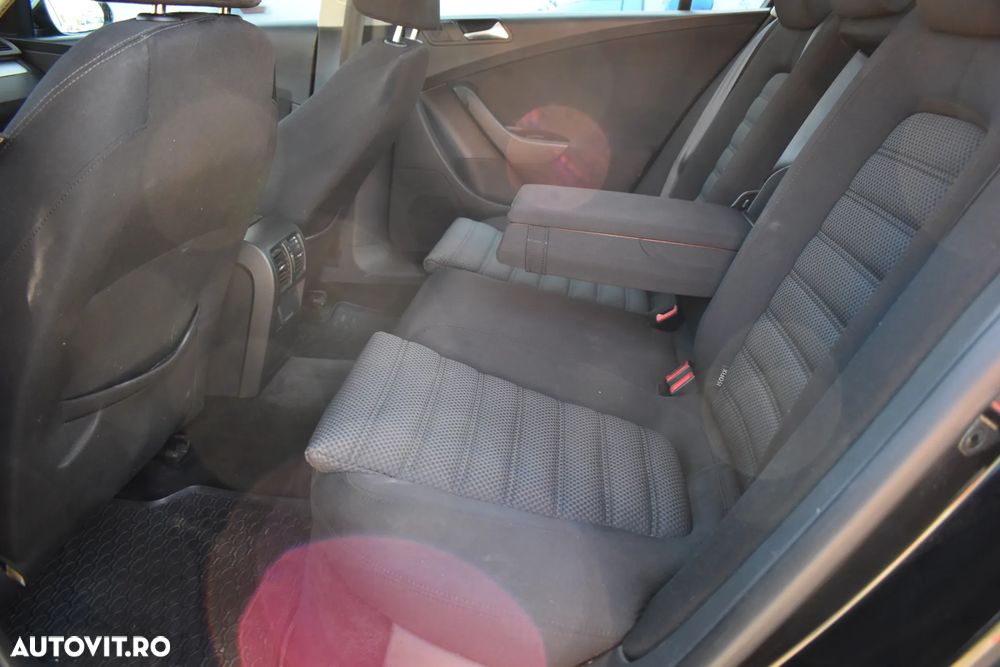 Volkswagen Passat 2.0 TDI DPF 4Motion Sportline - 10
