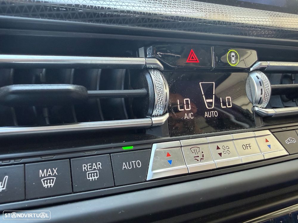 BMW 118 i Aut. Luxury Line - 26