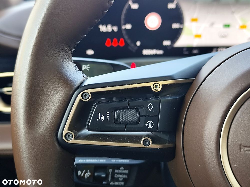 Porsche Taycan Turbo - 19