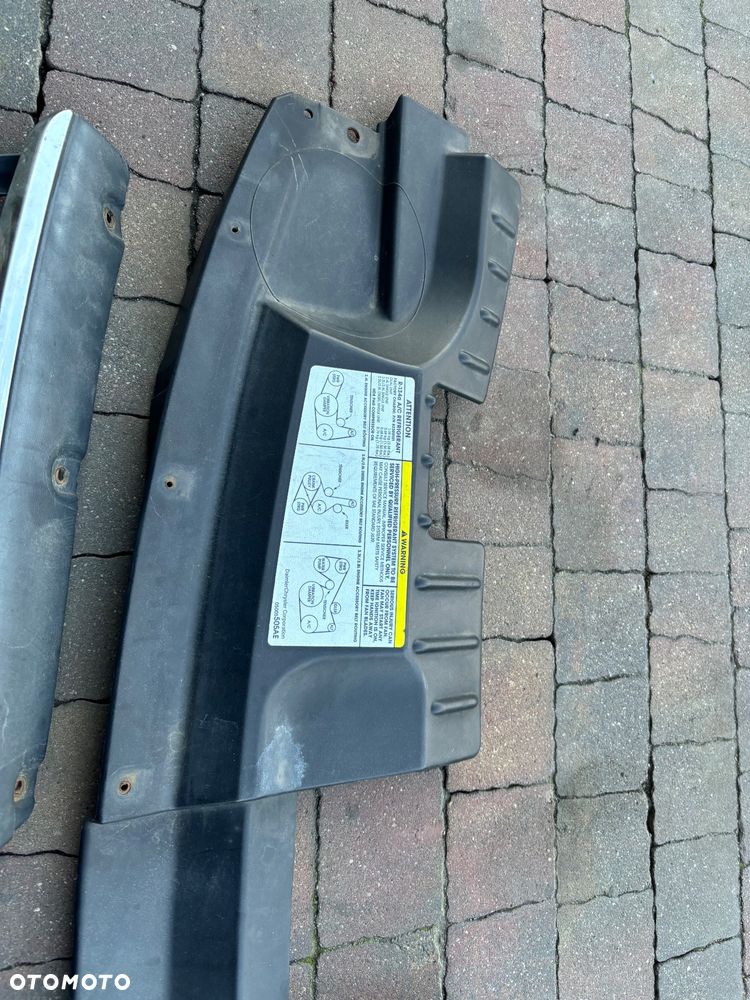 CHRYSLER VOYAGER OSLONA PASA GRILL ATRAPA 04857410 - 2