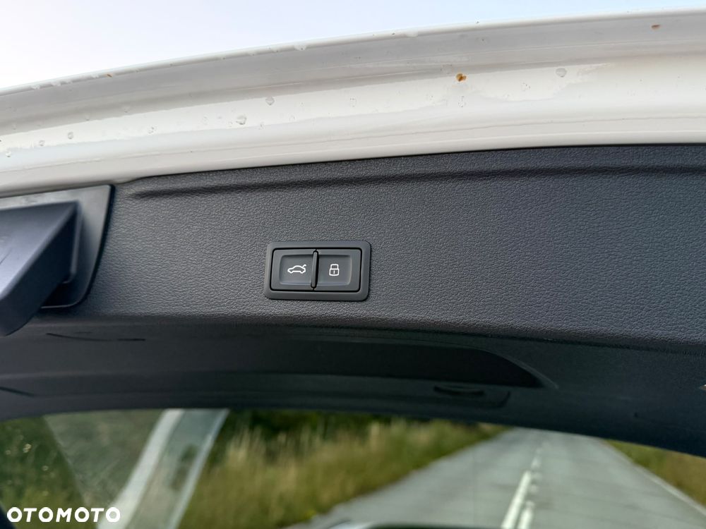Audi A4 Avant 40 TDI mHEV Quattro S tronic - 16