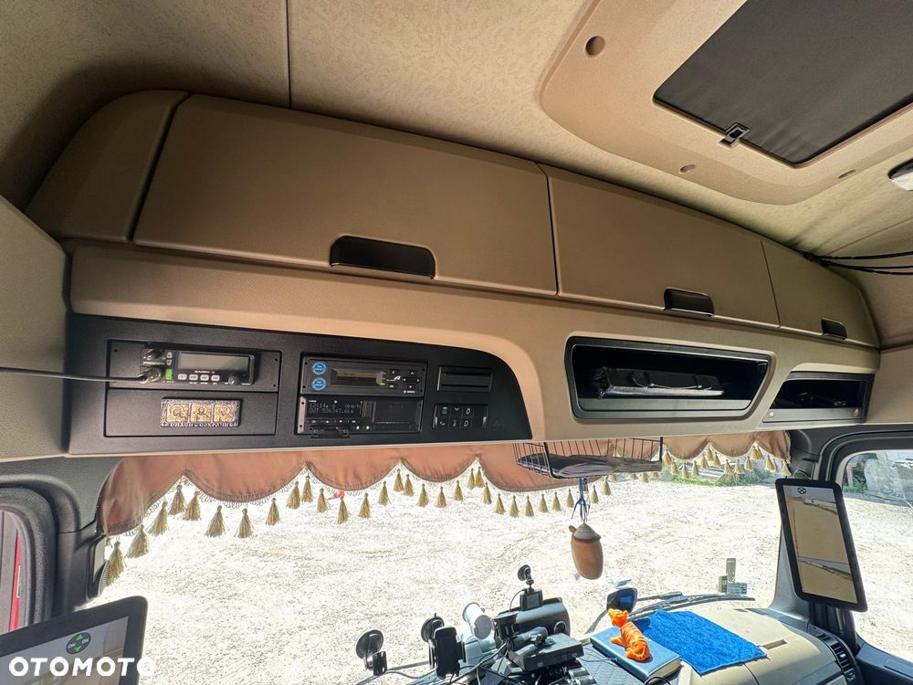 Mercedes-Benz Actros - 14