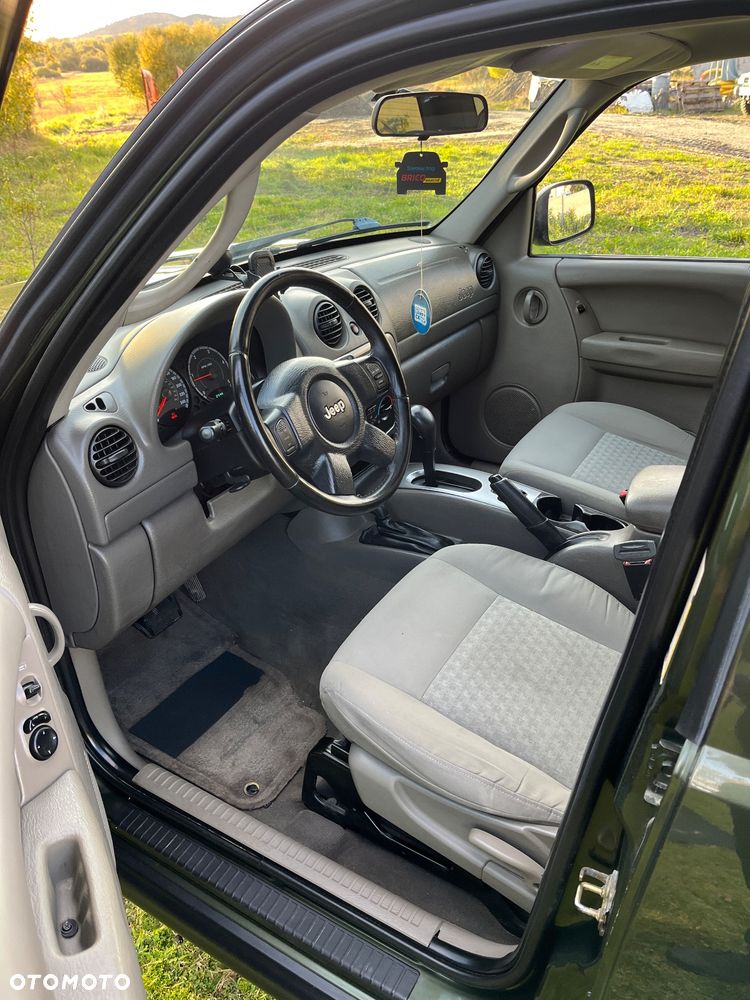 Jeep Cherokee 2.8 CRD Automatik Limited - 18