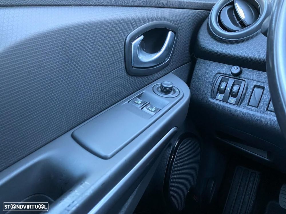 Renault Clio 1.5 dCi Limited - 23