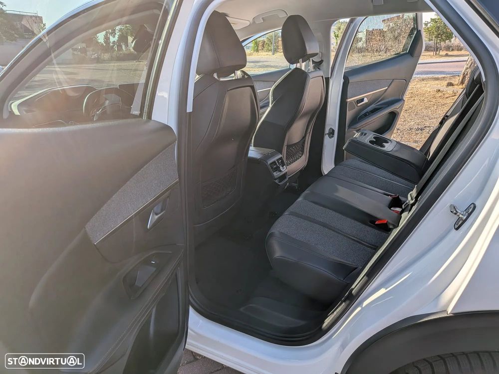 Peugeot 3008 1.2 PureTech Allure - 9