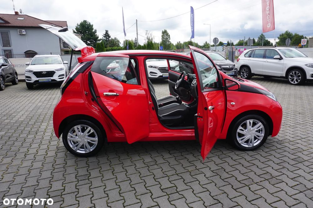 Toyota Aygo x-play Edition-S - 19