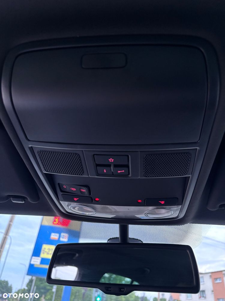 Volkswagen Tiguan 2.0 TDI 4Mot R-Style - 13