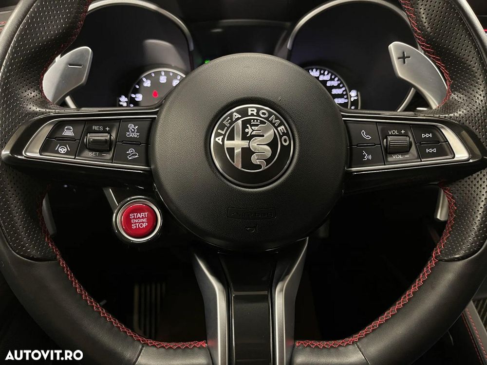 Alfa Romeo Stelvio 2.9 V6 Turbo AWD AT8 Quadrifoglio - 24