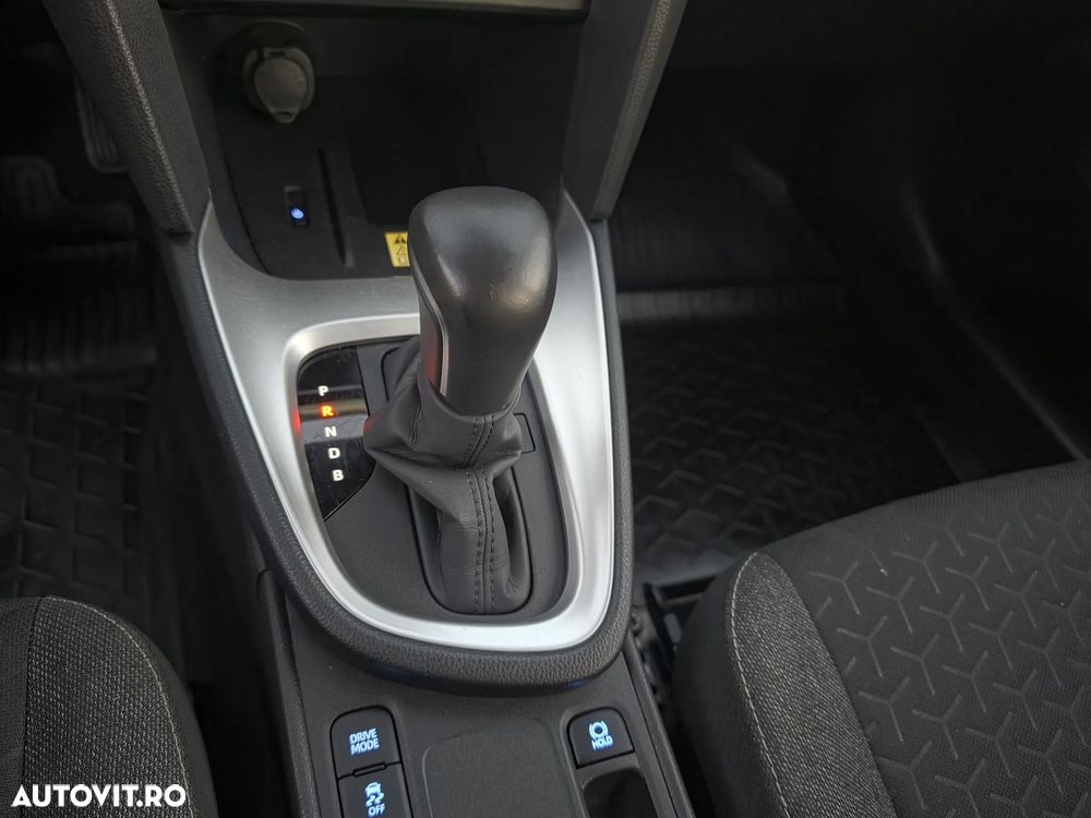 Toyota Yaris - 10