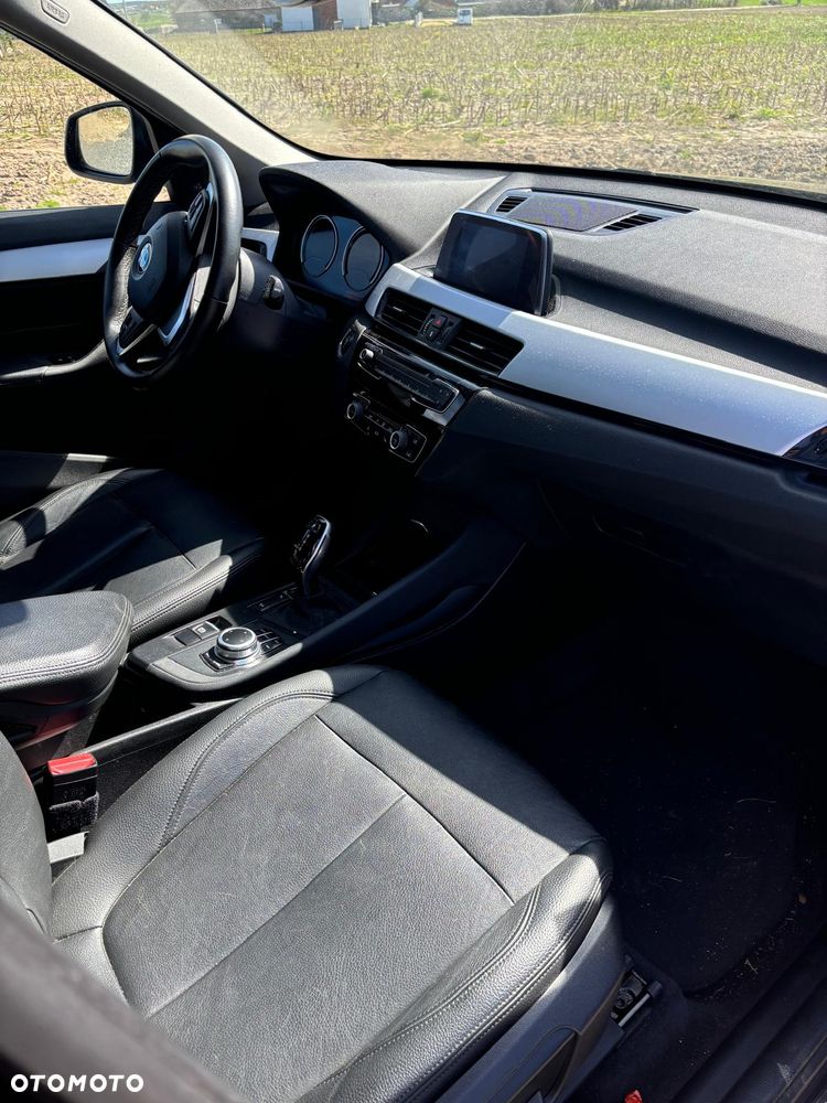 BMW X1 xDrive18d - 11
