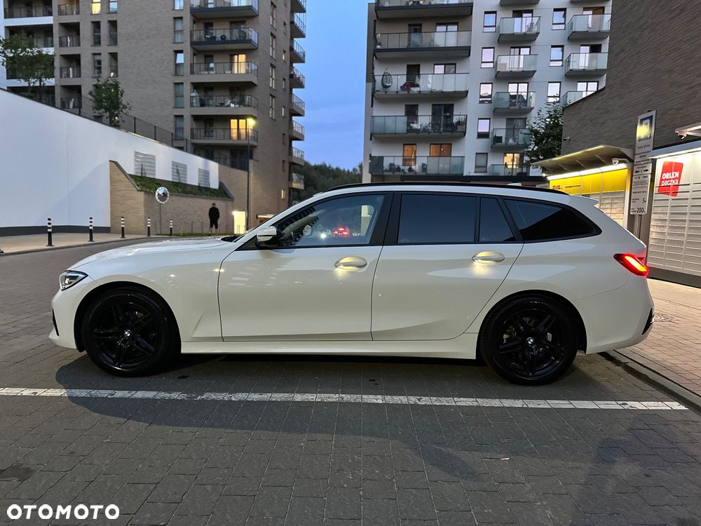 BMW Seria 3 318d Touring Advantage - 10