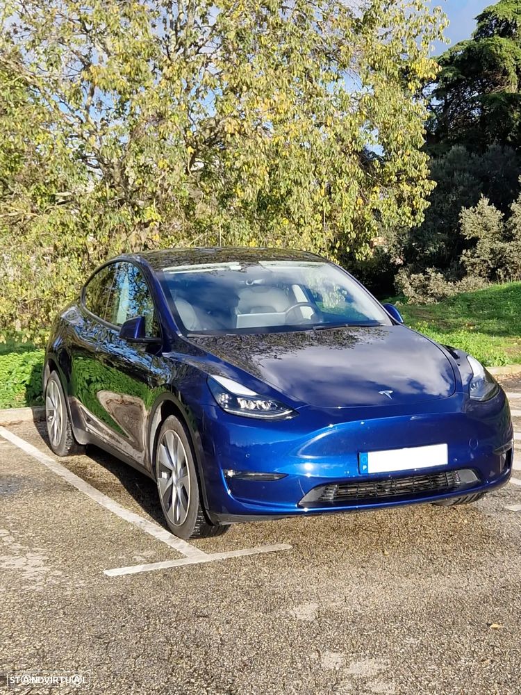 Tesla Model Y Long Range Dual Motor AWD - 3