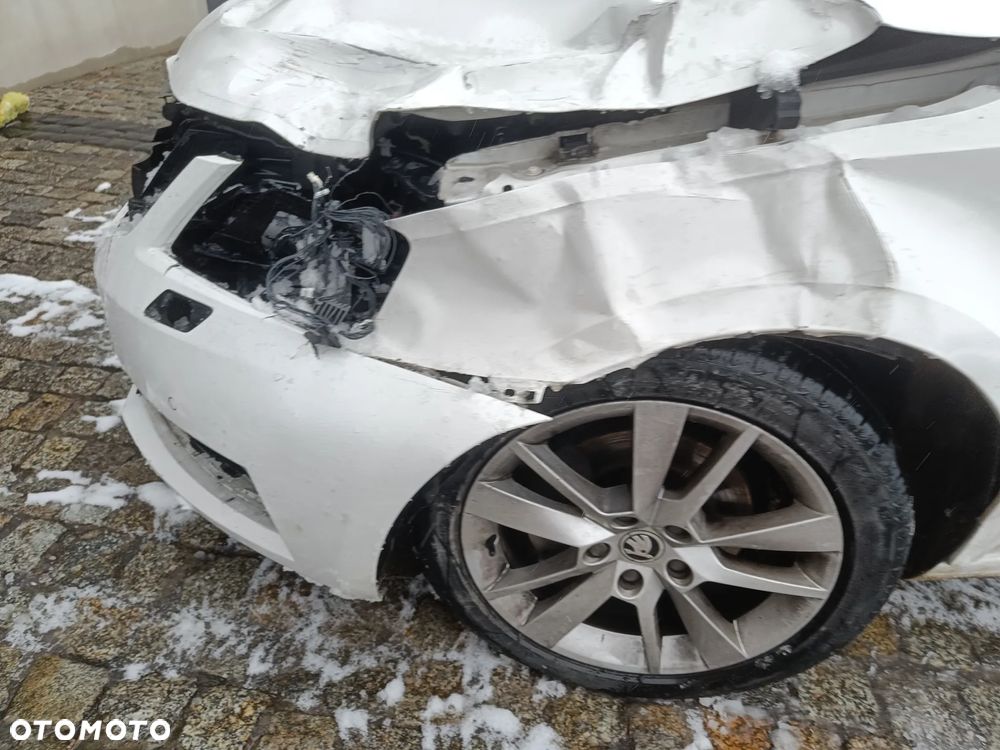 Skoda Octavia 2.0 TDI Style DSG - 3