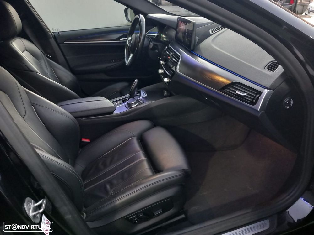 BMW 520 d Pack Desportivo M Auto - 10