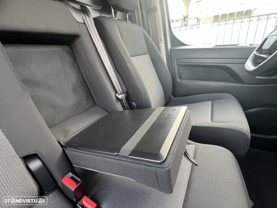 Peugeot e-Expert Cargo M 75KWH - 22