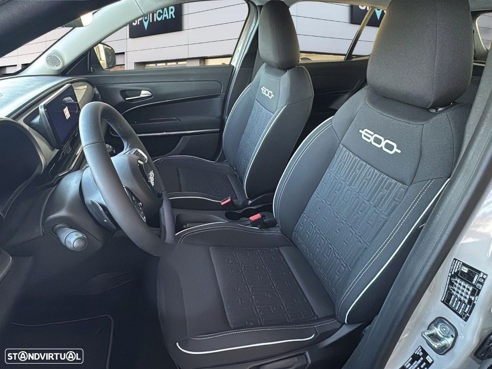 Fiat 600 1.2 Hybrid - 9