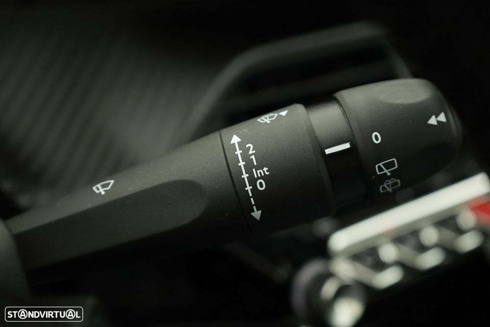 Peugeot 208 1.2 PureTech Style - 18