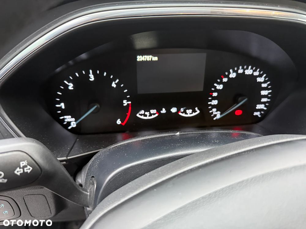 Ford Focus SW 1.5 EcoBlue Titanium - 8