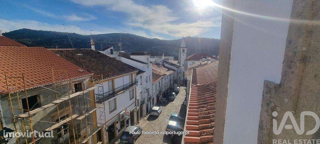 Moradia em banda T5 em Santa Maria da Devesa de 200 m2 - Grande imagem: 2/12