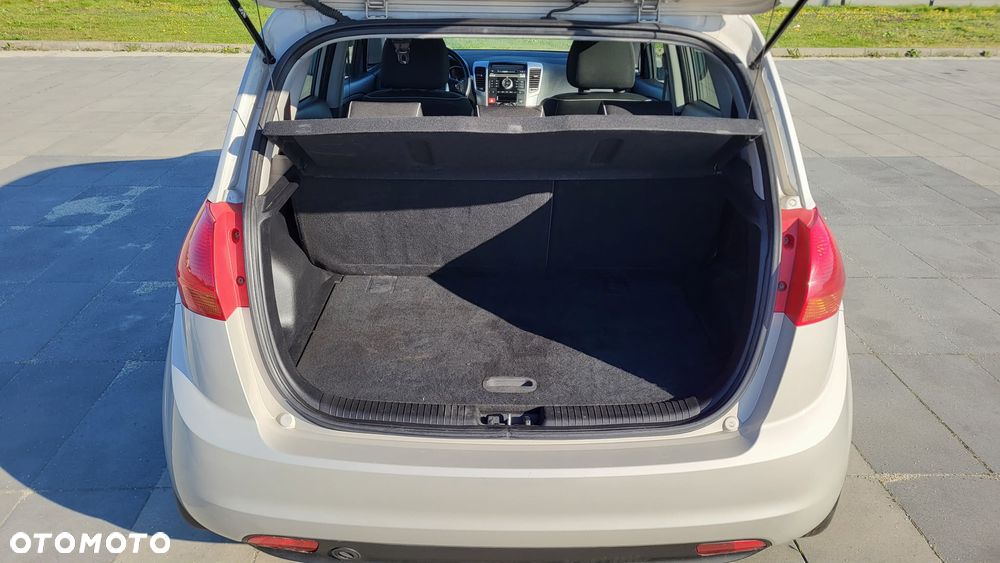 Kia Venga 1.4 L - 5