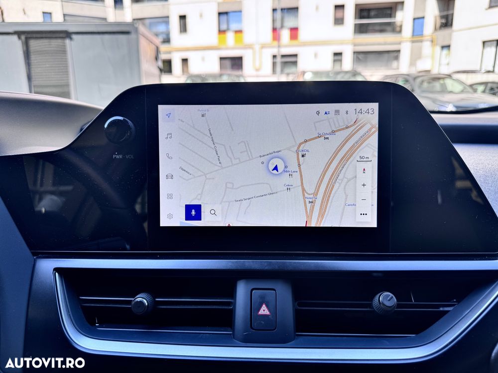 Lexus UX 250h Amazing Edition - 16
