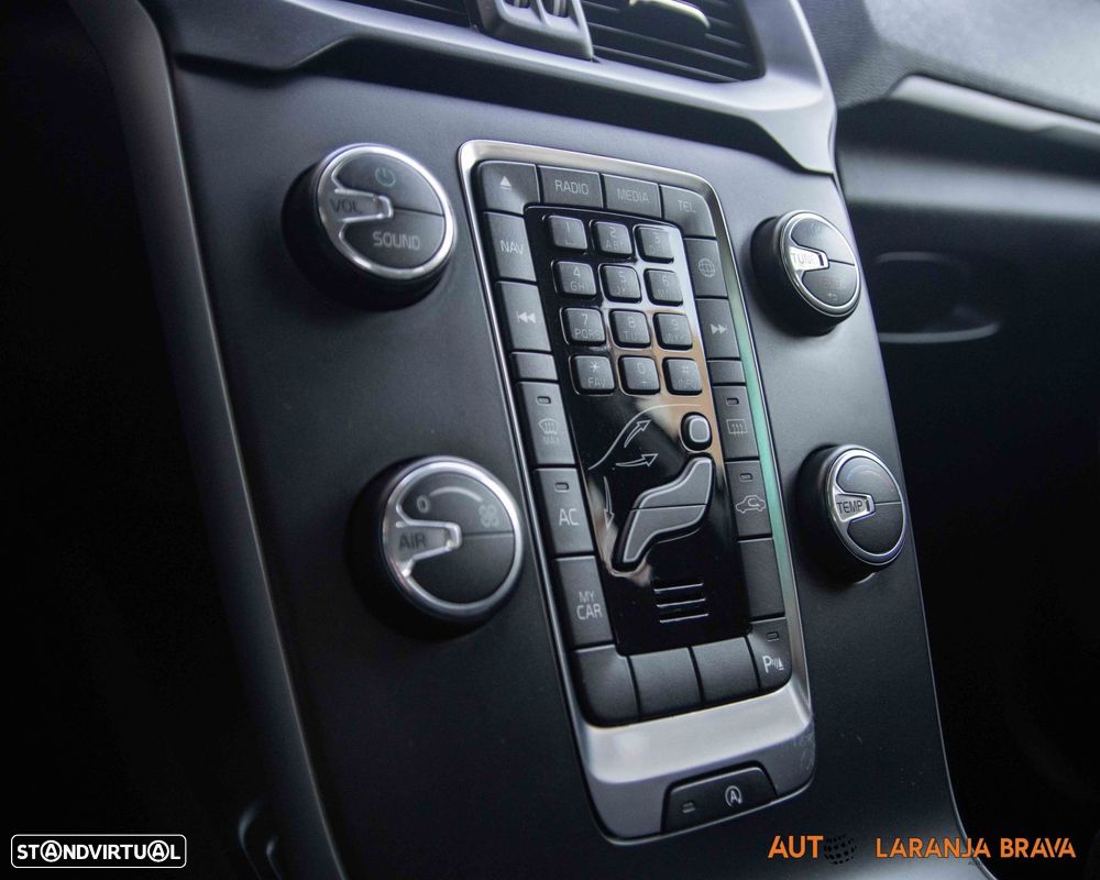 Volvo V40 D2 Kinetic - 21