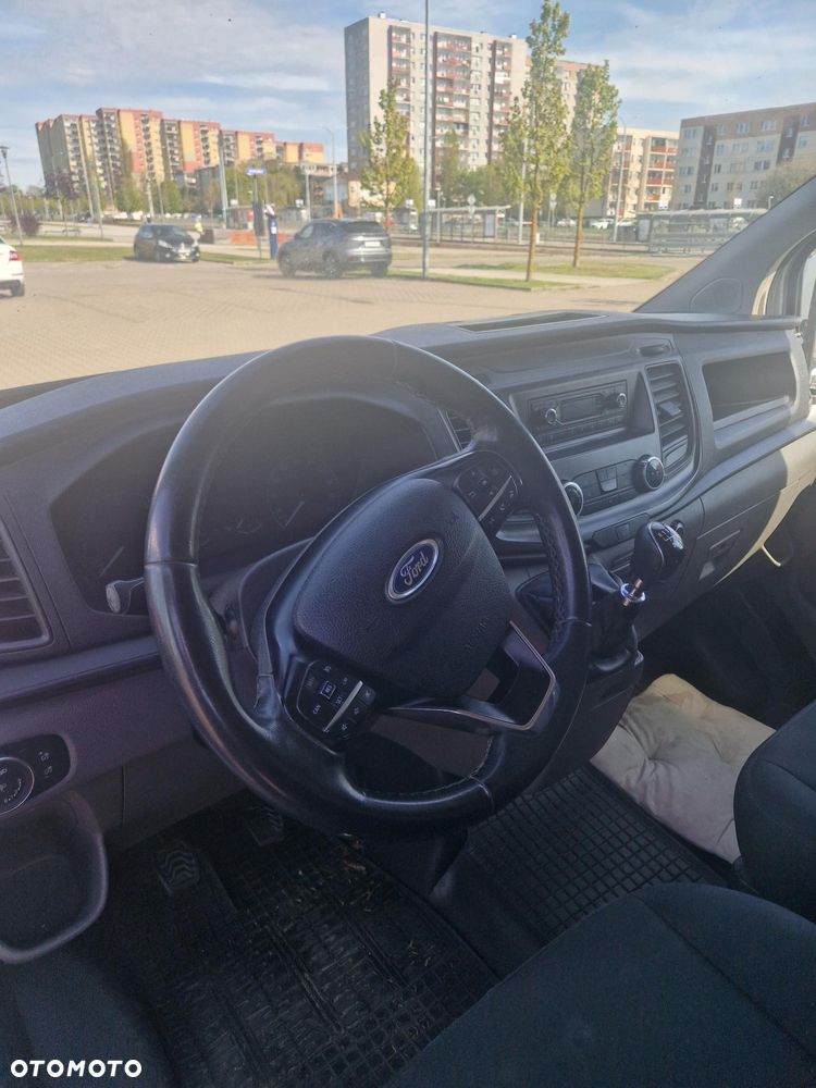 Ford TRANSIT CUSTOM - 12