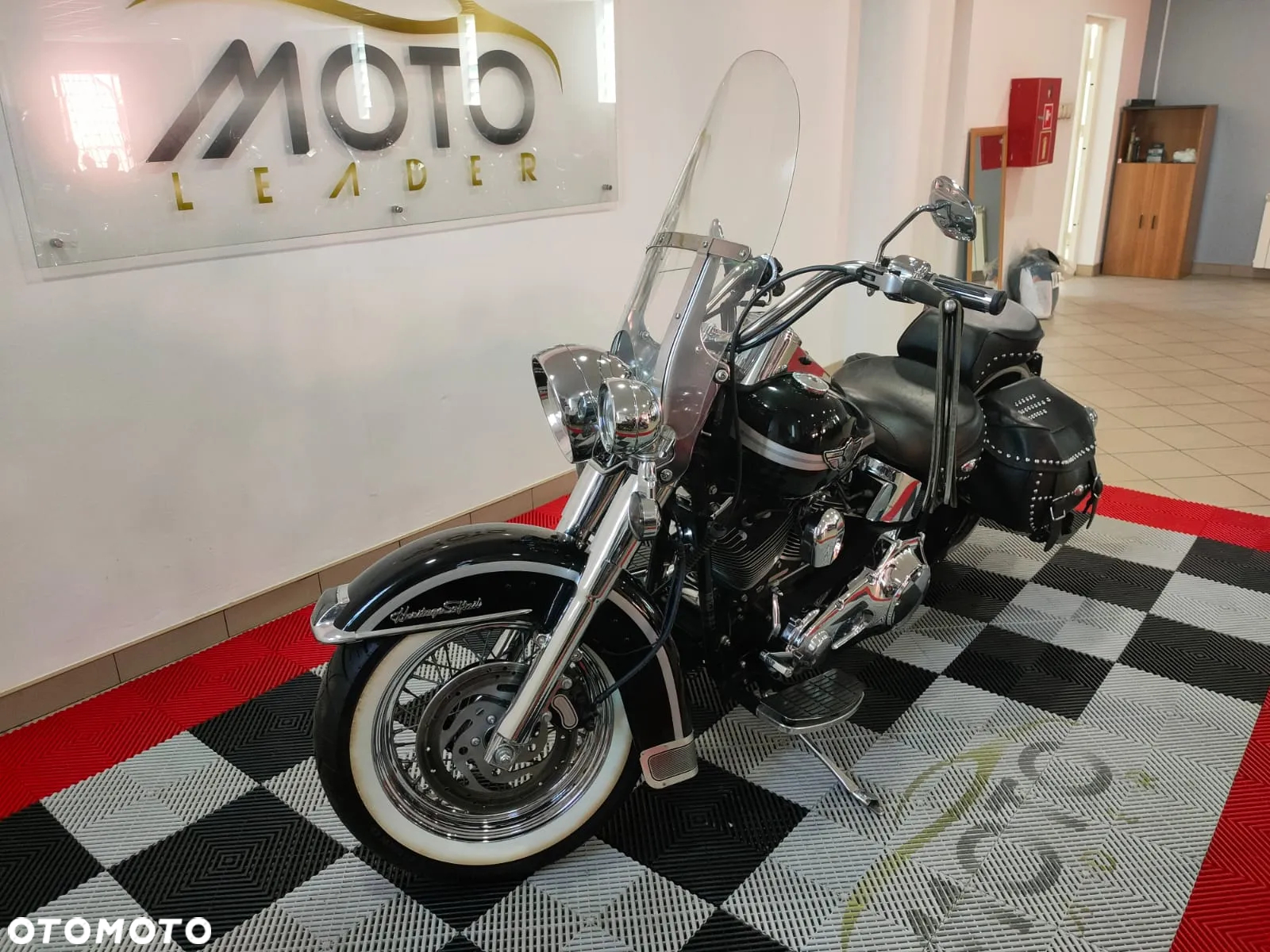 Harley-Davidson Softail Heritage Classic - 25