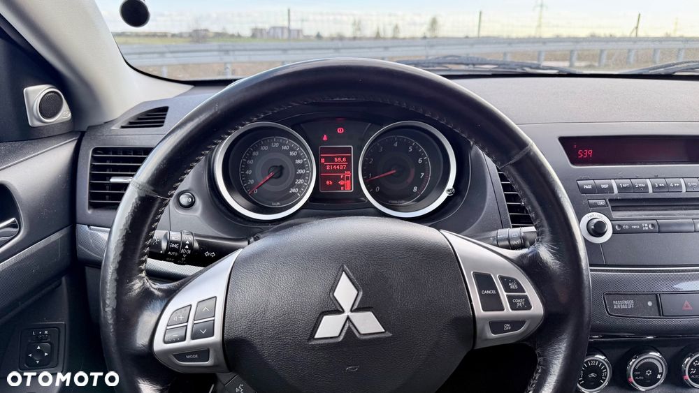 Mitsubishi Lancer 1.8 Intense - 17