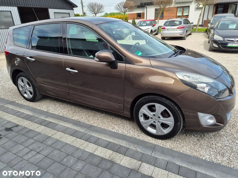 Renault Grand Scenic - 11
