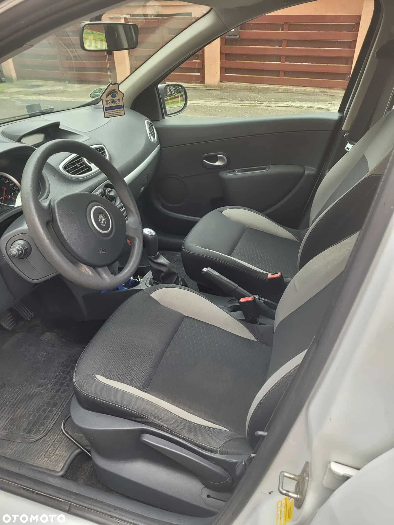 Renault Clio 1.2 16V 75 Grandtour Expression - 12