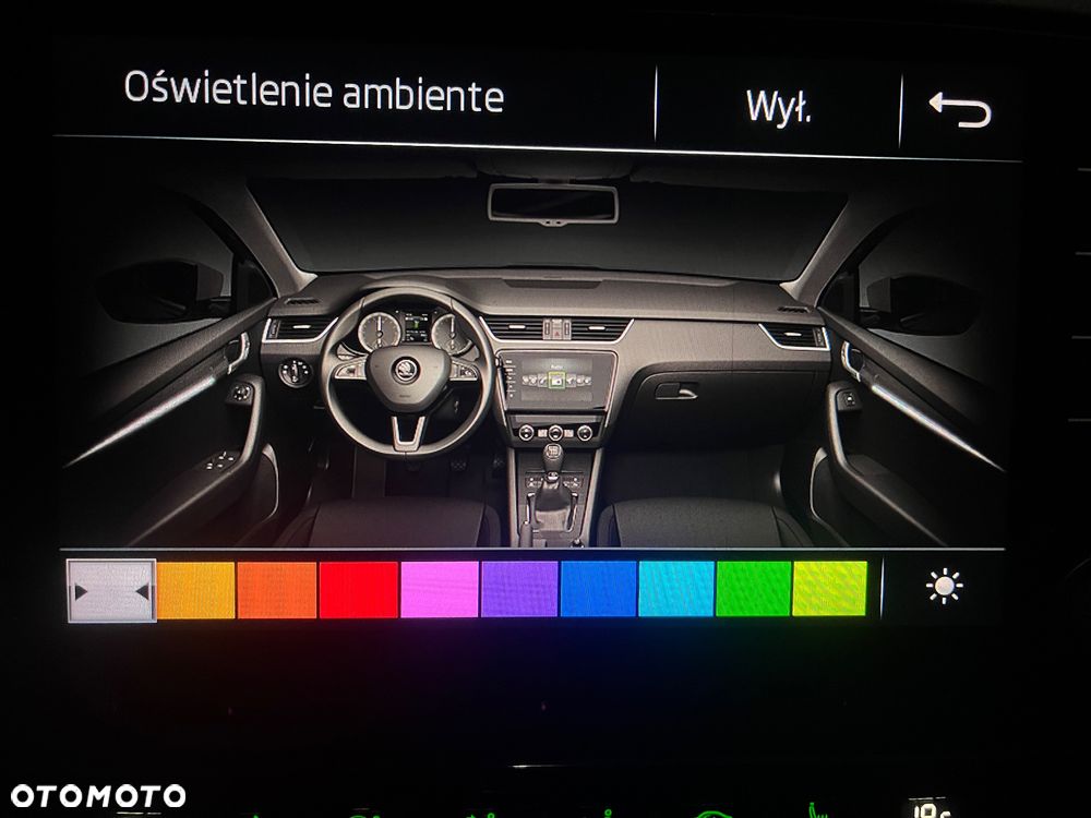 Skoda Octavia Combi 2.0 TDI DSG Style - 30