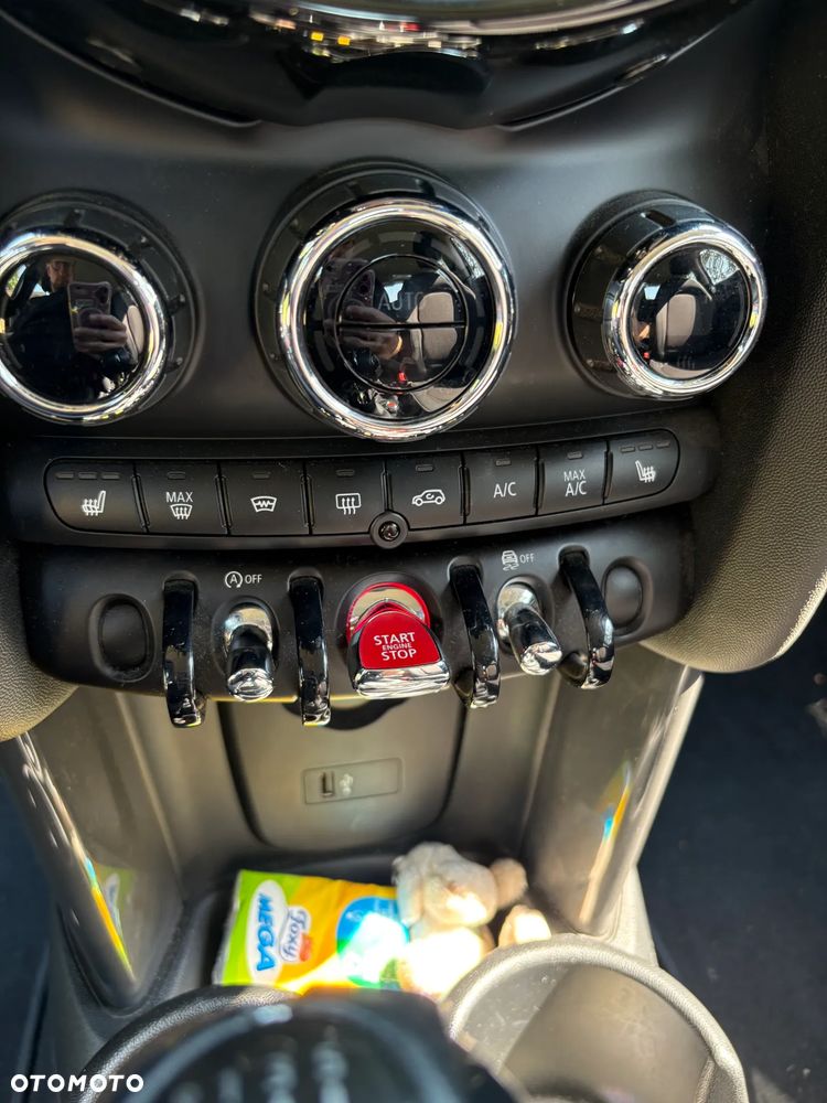 MINI Cooper Standard - 12