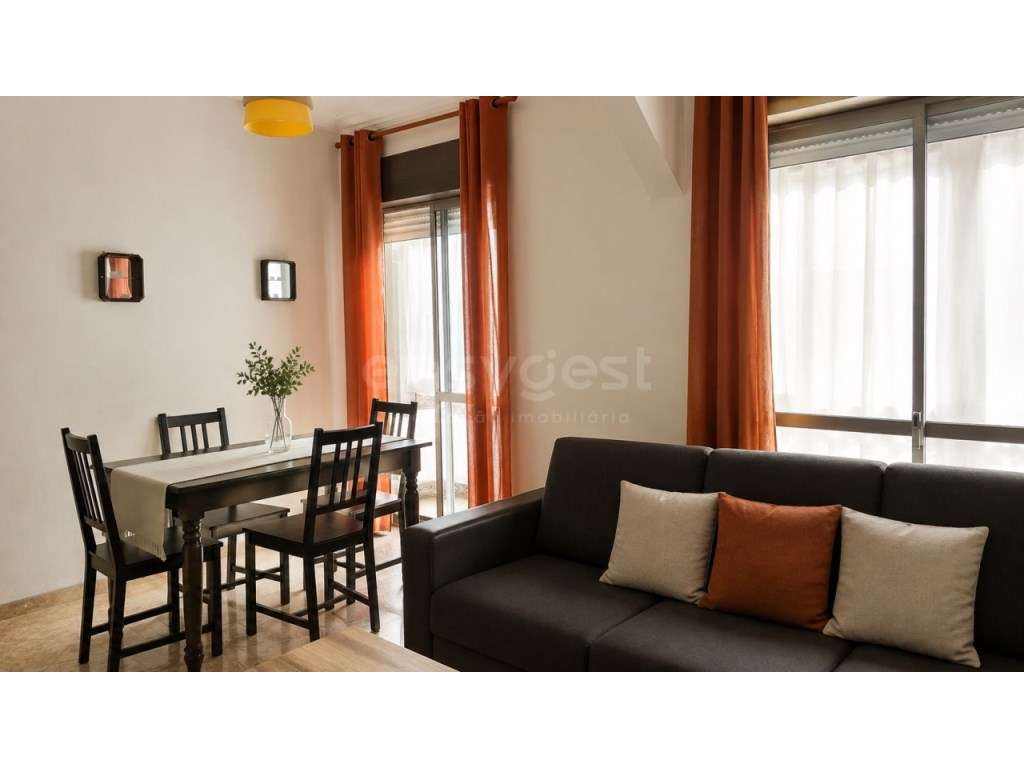 Apartamento T2 em Queluz com Marquise - Av. dos Bons Amigos / R. El... - Grande imagem: 2/16
