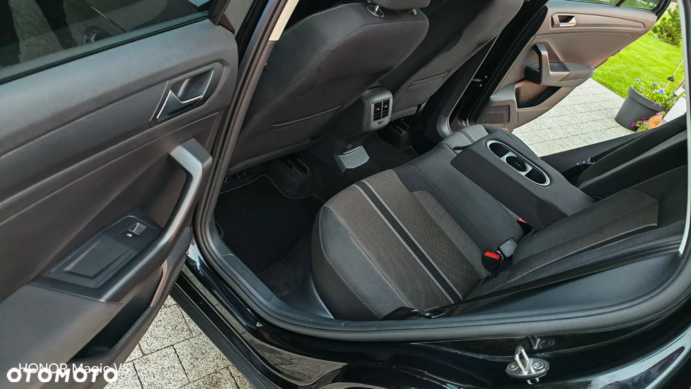 Volkswagen T-Roc - 7