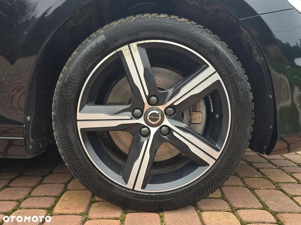 Volvo V40 T4 Drive-E R-Design Momentum - 25