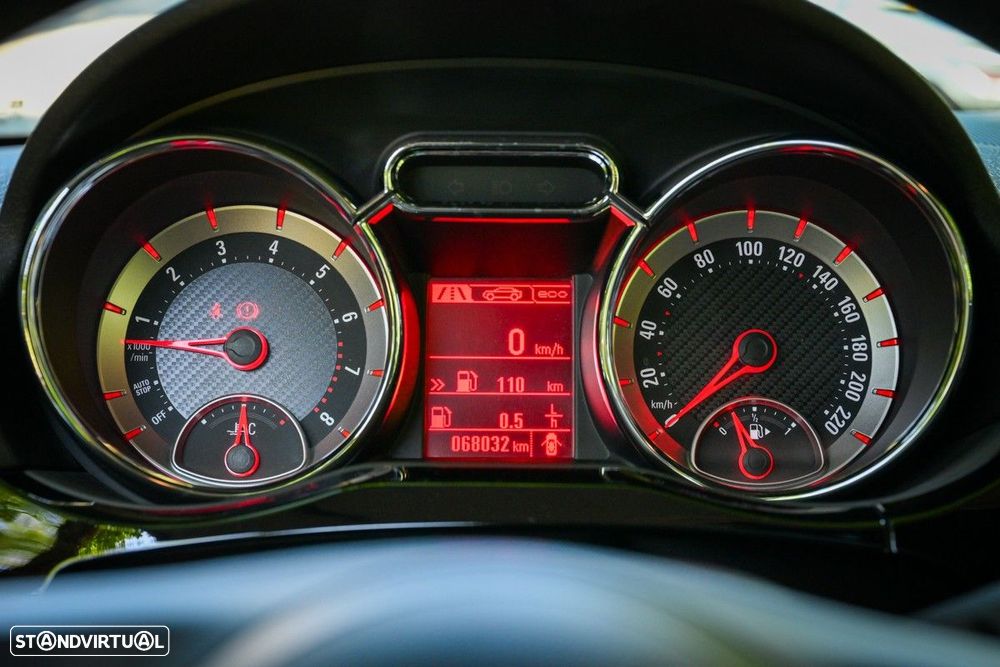 Opel Adam 1.0 T Rocks - 33