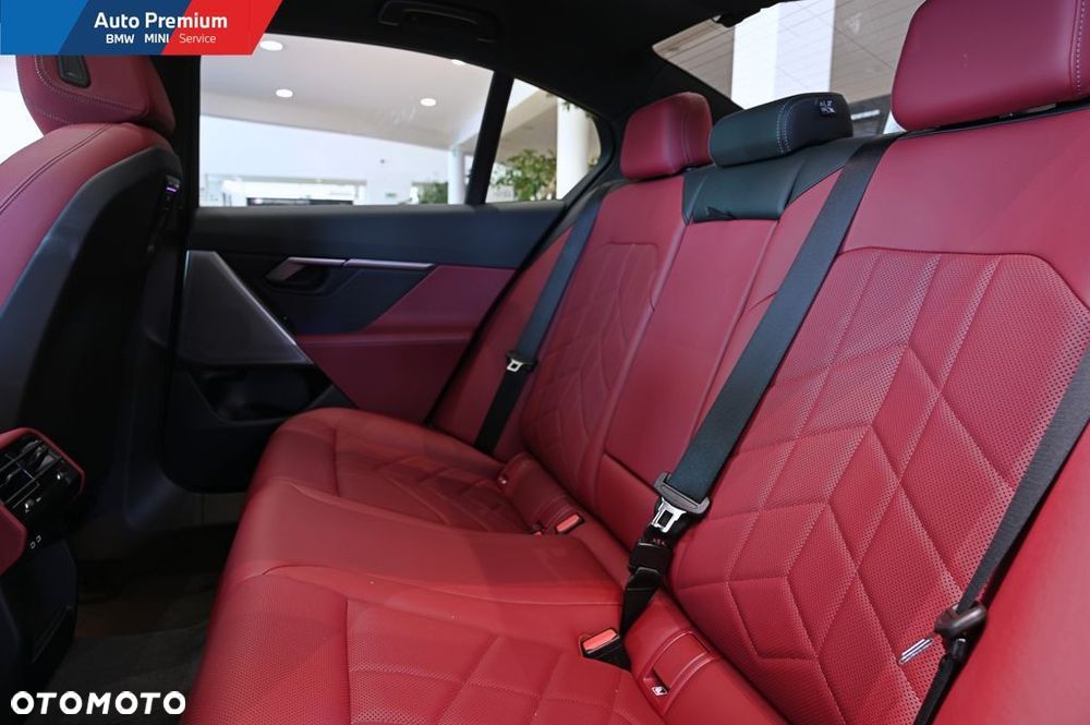 BMW Seria 5 520d xDrive mHEV - 14