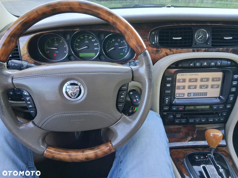 Jaguar XJ XJ6 2.7 D Executive - 14