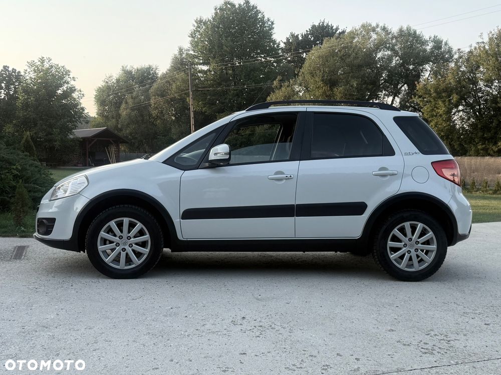 Suzuki SX4 1.6 VVT 4x4 Style - 18
