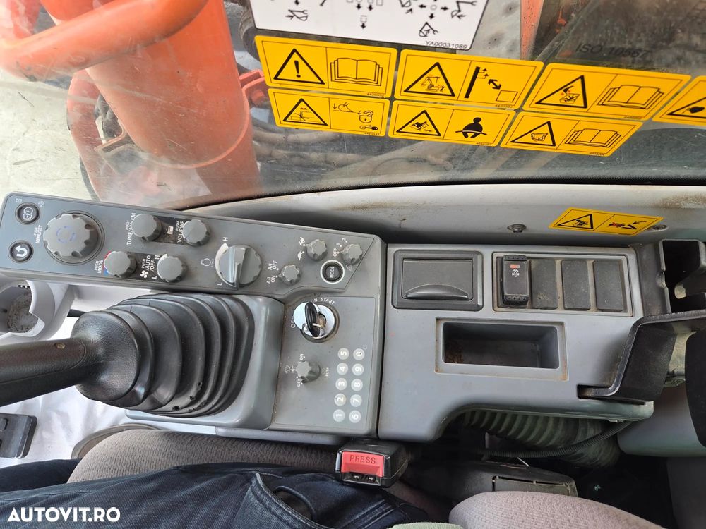 Hitachi ZX300LCN-6, 2019, 8.944h, cupa NOUA 1,8mc, 31,6tone, Ad sapare 7,5m, latime 3m, camere spate si laterale, inst picon si rotire pe brate, consum mediu 19,6l, lant 90% ok doar 721h deplasare, avertizare antirasturnare, posibl leasing-PROMOTIE 93.900Eur - 16