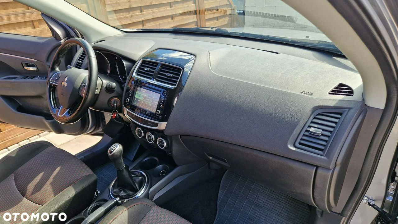 Mitsubishi ASX 1.6 2WD Diamant Edition - 17